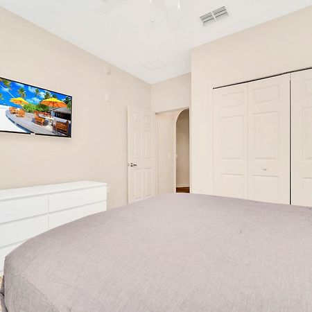 Bright & Modern 2Br Condo With Pool & Hot Tub, Near Disney! Орландо Екстериор снимка