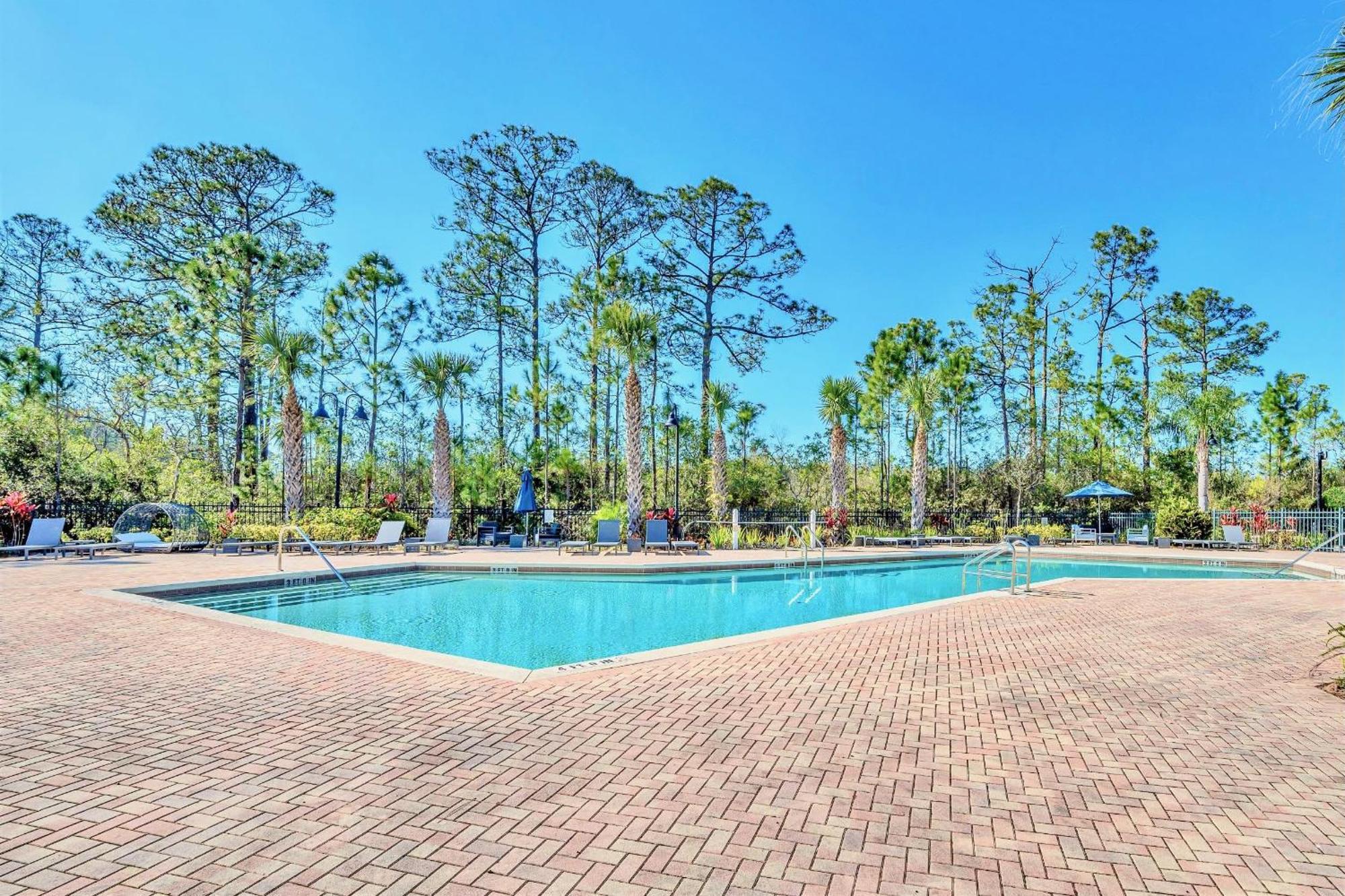 Bright & Modern 2Br Condo With Pool & Hot Tub, Near Disney! Орландо Екстериор снимка