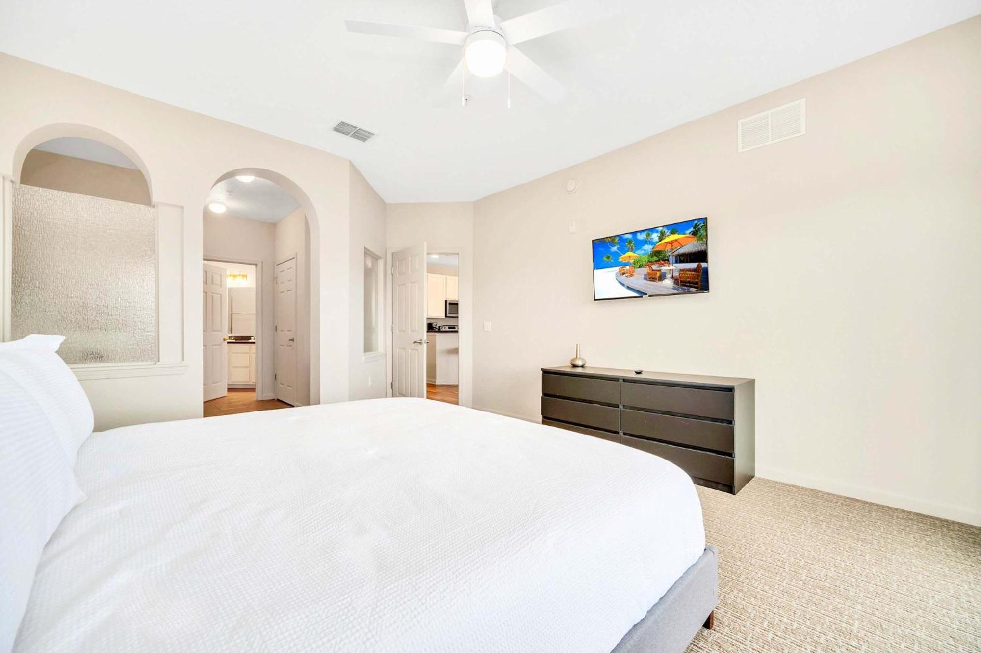 Bright & Modern 2Br Condo With Pool & Hot Tub, Near Disney! Орландо Екстериор снимка